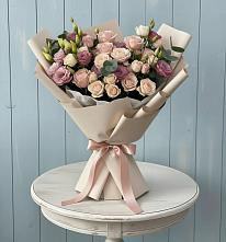 Букет цветов из:  Розы и Лизиантусы в Дубровский