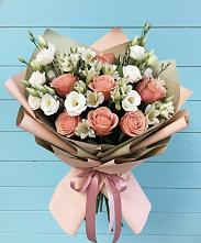 Букет цветов из:  Розы, Альстромерии и Лизиантусы в Дубровский