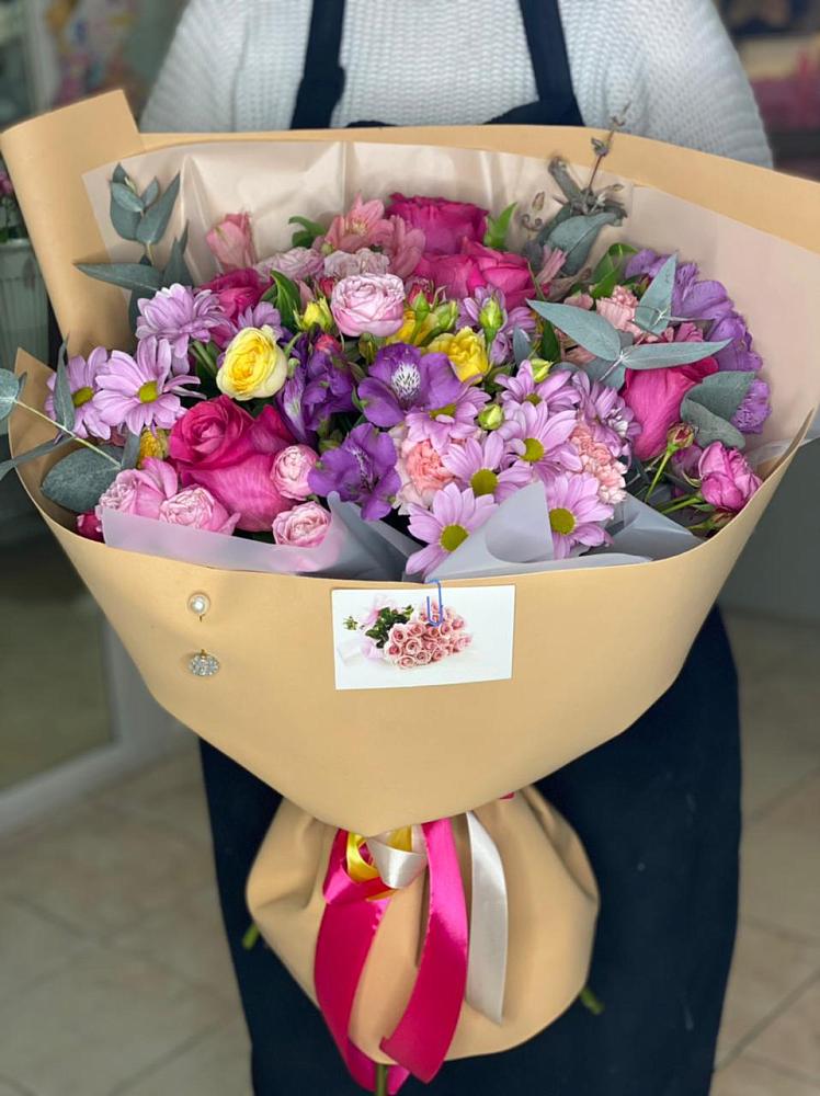 Букет цветов из: Хризантемы, Гвоздики и Альстромерии в Дубровский