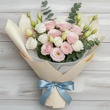Букет цветов из:  Лизиантусы в Дубровский