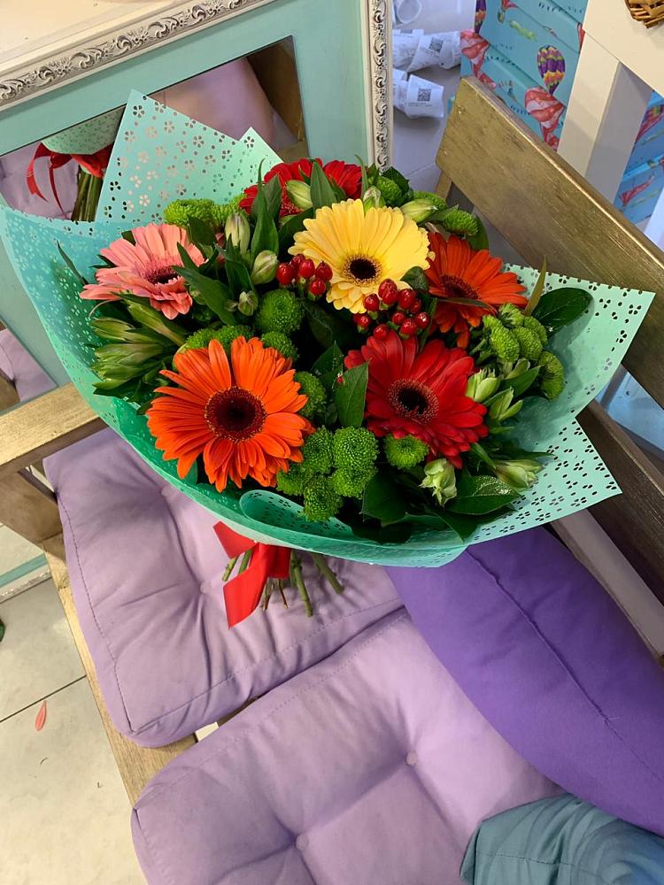 Букет цветов из: Герберы, Хризантемы и Альстромерии в Дубровский