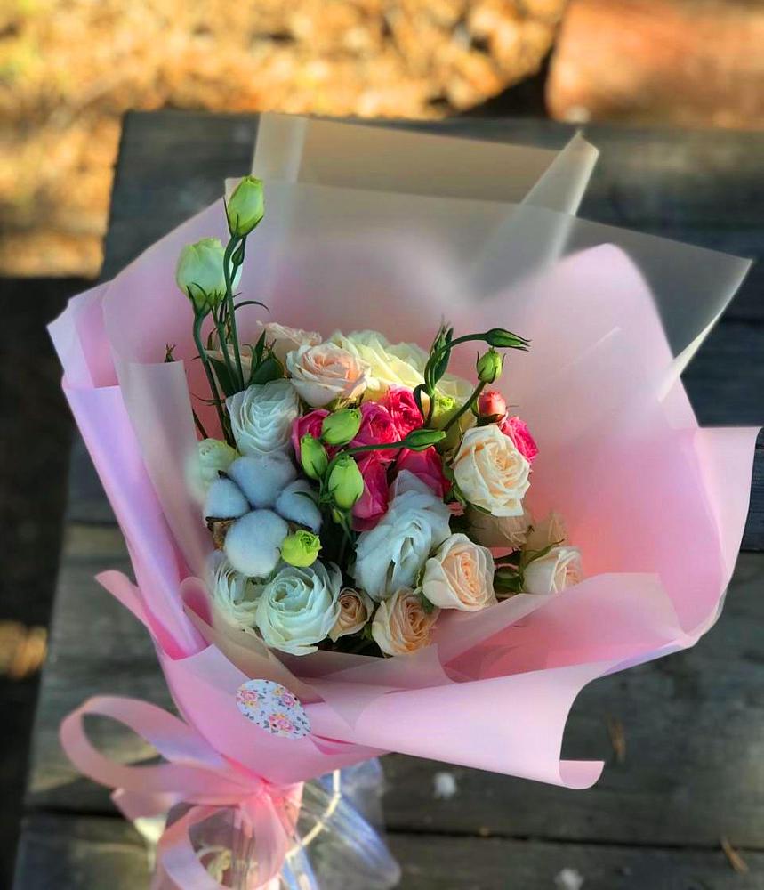 Букет цветов из: Розы и Лизиантусы в Дубровский